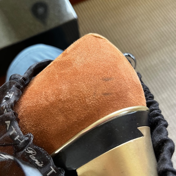 Tanya Heath "Sabine" Noisette Suede pumps with 2 set of heels. - Picture 9 of 14